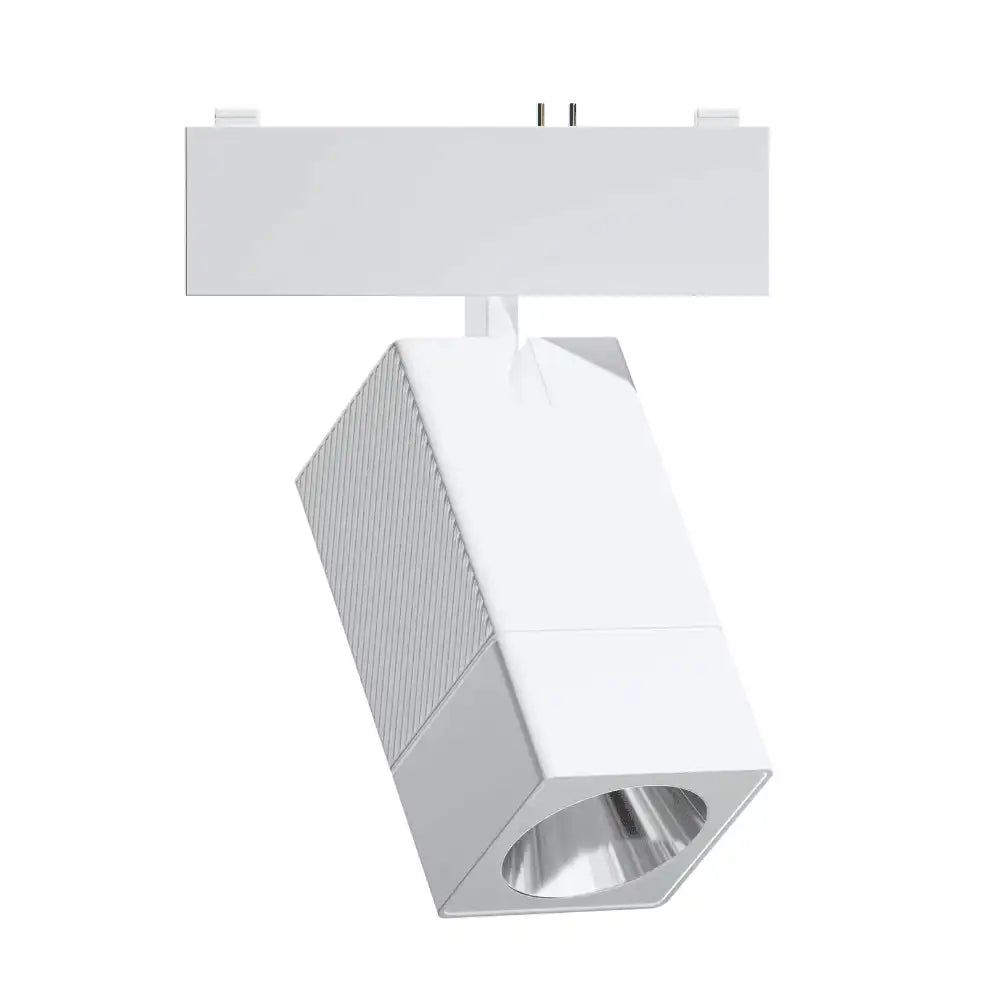 Installation in a retail environment – black spotlights with 24° beams highlighting individual products