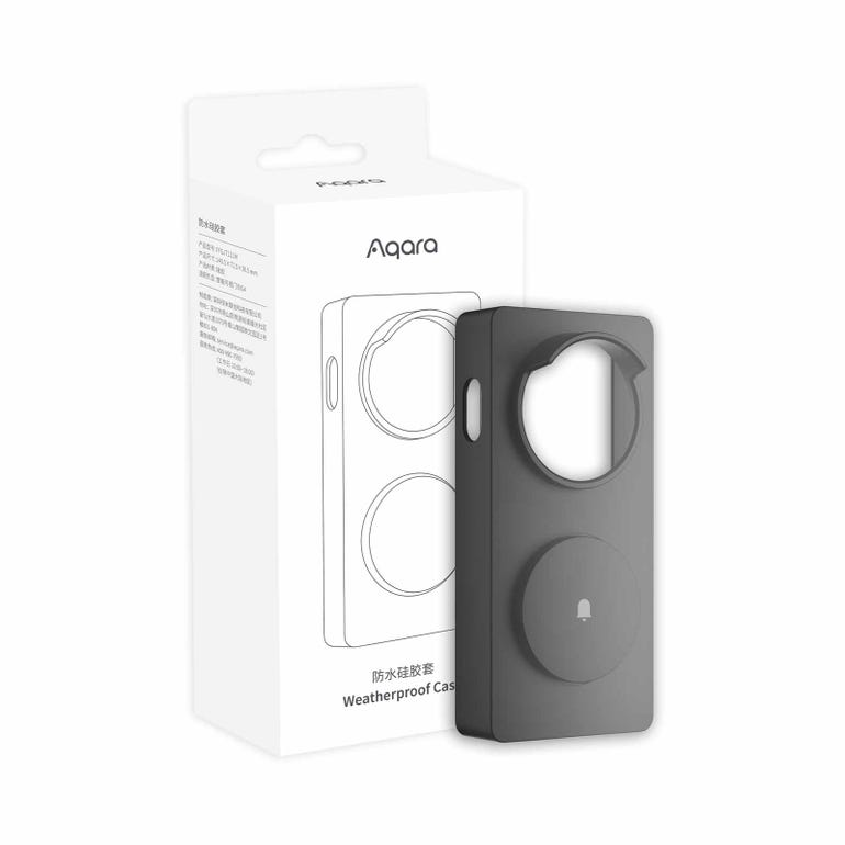G4 Waterproof Case shown next to its white retail packaging box. The case features a circular cutout and a circular magnetic ring.