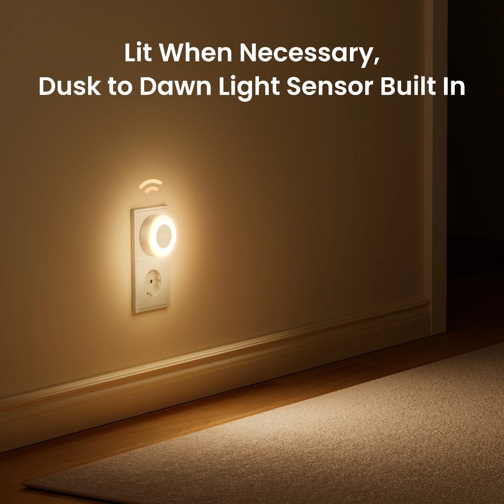 Plug-in sensor nightlight for effortless nighttime guidance